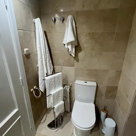 Ferienwohnung Heart Of Puerto Banus Newly Renavated Free Parking , Wifi ,Pool,Gym,Padel Court Marbella Exterior foto